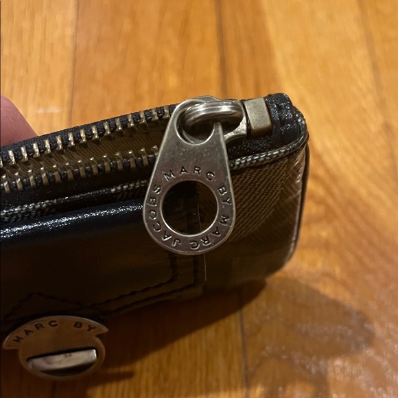 Marc Jacobs Navy and Silver Mini Pouch - Picture 6 of 6